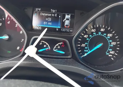 2015 Ford Escape Titanium z USA, uszkodzony, nr VIN 1FMCU0JX7FUA36374